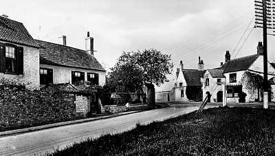 The Green and Ship Inn, Alveston alv_pub